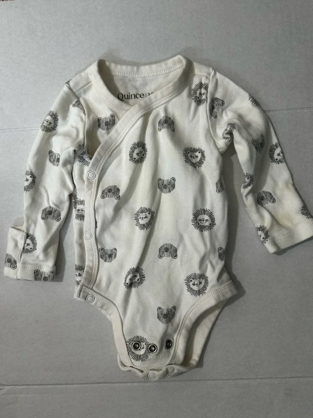 QUINCE Bundle of 2 100% Organic Cotton Kimono Baby Bodysuits 3-6M